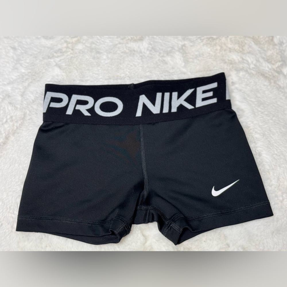 Girls Nike Pro Black Athletic Shorts, XS